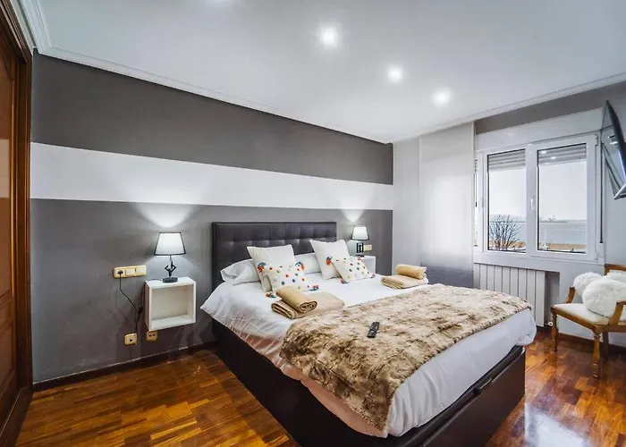 Ventana De Poniente, Dos Frente A La Playa Con Parking Privado